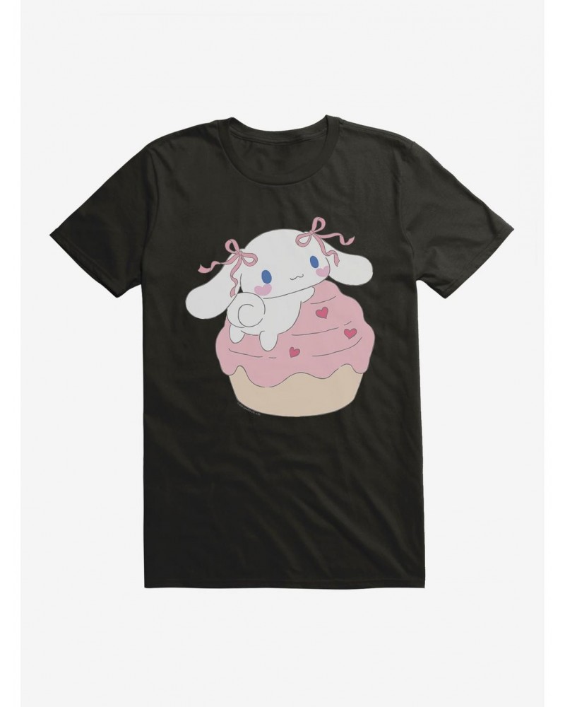 Cinnamoroll Heart Cupcake T-Shirt $8.22 T-Shirts